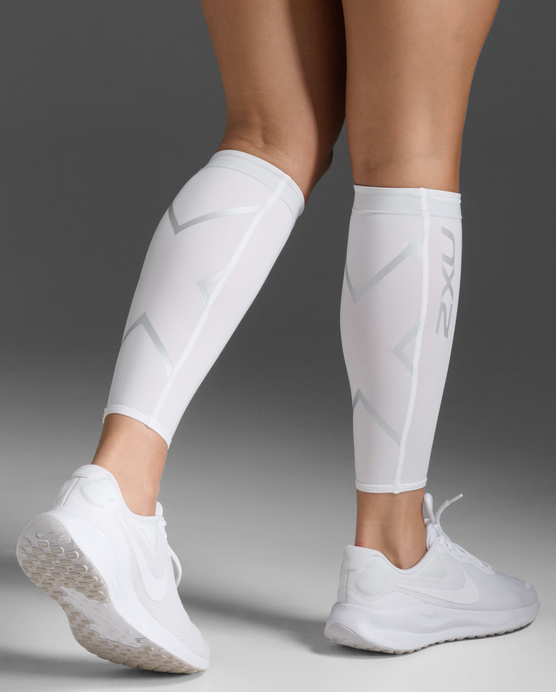 2XU Compression Calf Guards Volleyballshop